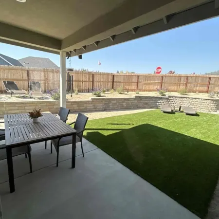 The Sage Field House - Hot Tub, Ping Pong, and 8 Minute Walk to down Town!