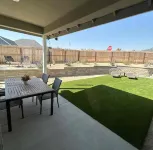 Hot tub, ping pong, and walking distance to over 25 wine tasting rooms!