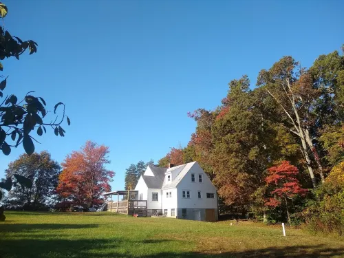 Peacefield: Farmhouse in the Shenandoah Valley