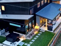 Bike House 1 - Hot Tub and Sauna - Downtown - Direct Access to MTB Trail