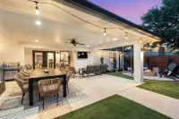 IG-Worthy TX Oasis: Gated Pool + Fire Pit + Putt Putt + Game Room