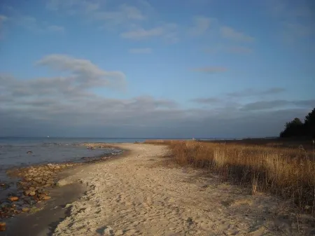 Summer Getaway on Lake Huron Отели в г. Benton Township