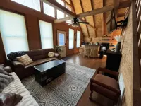 Fisherman's Paradise & Family Fun Cabin Just Minutes to PickwickLake & StatePark