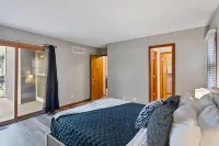 Beautiful. Cozy. With tons of character! Hotels near ALDI