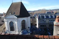 Tour Saint Nicolas, in downtown Beaune