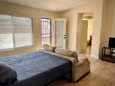 10min Soboba Casino Hemet Home with Hot tub+Lots of Parking grg/rv/boat/ATV's