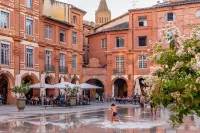 Magnificent Ivory Duplex in the heart of Montauban