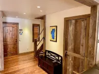 Beautiful Vacation Retreat within a walking distance from the beach!!!
