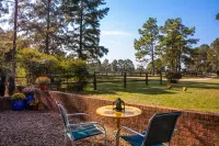 Tanglewood Farm -Horse & Hound Suite 1 Br/2BA Private Apt on Horse Farm