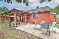 Game Day Getaway: Pet-Friendly Razorback Stay