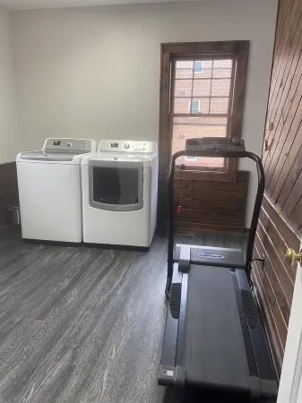 Amazing & Huge 3 Bedrooms-Save Cost Отели в г. Уилмар