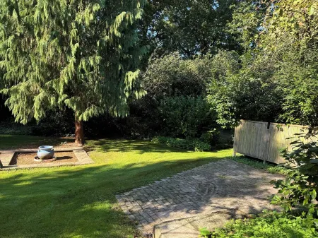 Modern, quiet vacation apartment with garden in the Hülser Bruch nature reserve