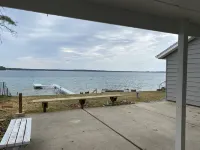 BEAUTIFUL LAKE FRONT NEWLY RENOVATED COTTAGE 2021