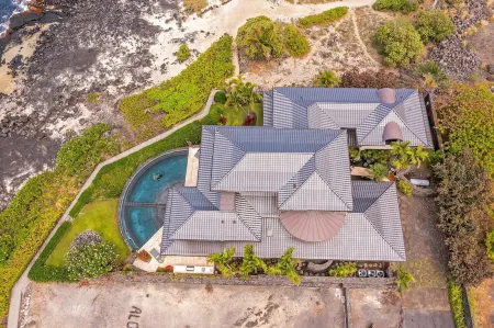 Luxury Oceanfront Estate