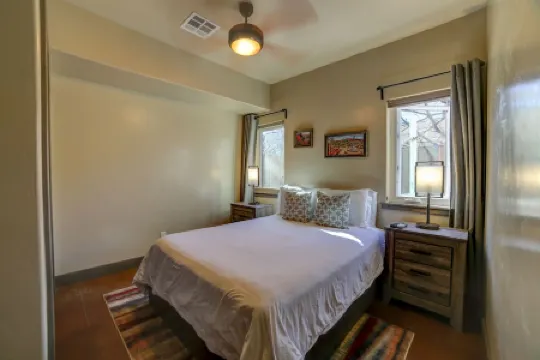 3B/2B Modern Downtown Moab Townhouse - Short Walk from the Heart of Downtown