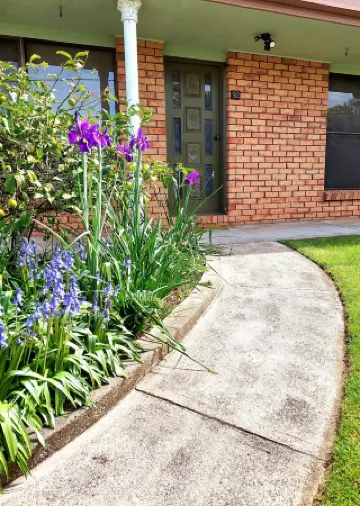 Cosy Two Bedroom Cottage