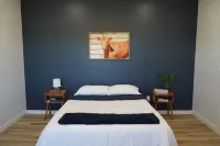 A Modern Apartment on the Farm 먼로 아웃룩 트레일헤드 주변 호텔