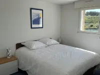 T2 apartment with terrace and view of Sauzon ria