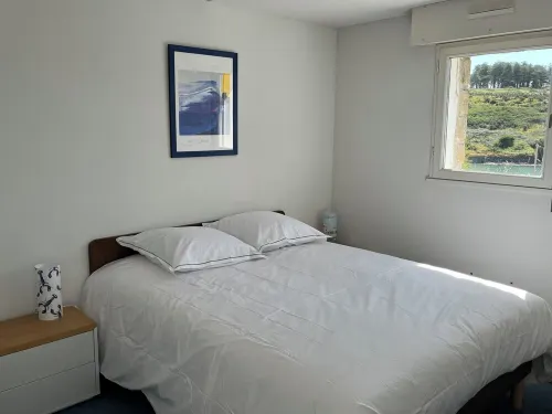 T2 apartment with terrace and view of Sauzon ria