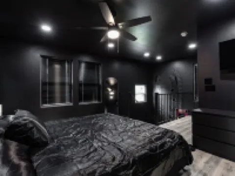 Downtown ~ Hot Tub - Ping Pong - Putting Green - Connect 4 - PAC Man ~ Hotels in Bristol