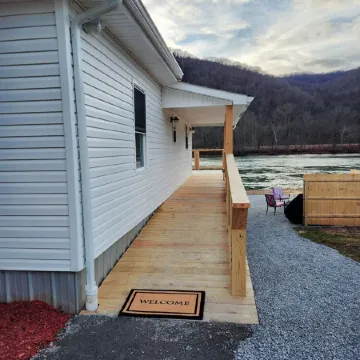 Charming 3 bedroom home on the New River