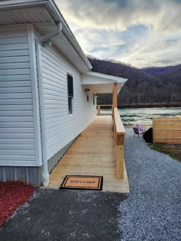 Charming 3 bedroom home on the New River
