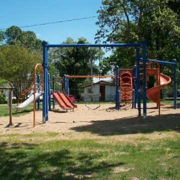 Spacious Norfork Lake View Bunkhouse, Resort Amenities, Family/Fishermen/Pets