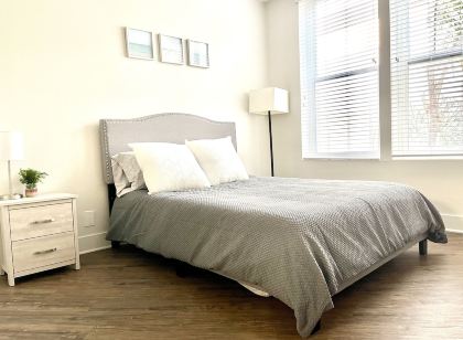 Spacious 2 bedroom Venice beach condo