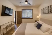 NEW Show Low Retreat