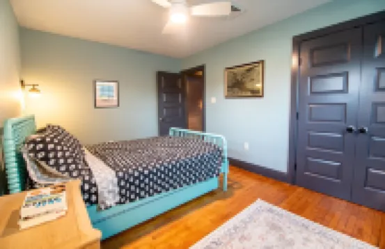 10 min drive to Stone Harbor Beach, 20 min to Cape May, 15 min to Wildwood Crest