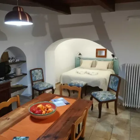 Trullo alleyway, central with private garden