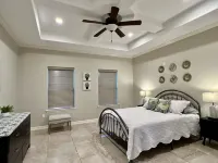 3 bedrooms, 2 baths, open concept kitchen and living Các khách sạn gần Saint Joseph Academy Football Stadium
