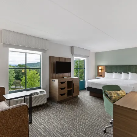 Hampton Inn & Suites Lake George Отели рядом с достопримечательностью «Форт Уильям Генри»