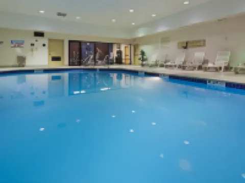 Hampton Inn Youngstown-North Hotels in Trumbull County