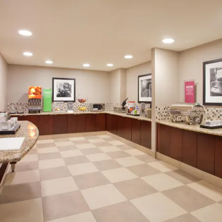 Hampton Inn & Suites Omaha Southwest-La Vista