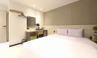 E.BON HOTEL