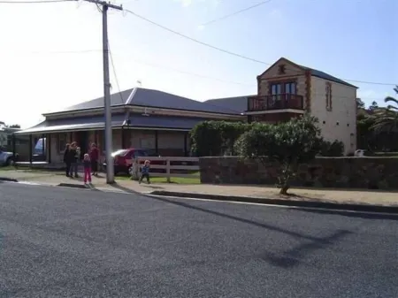 Central - Port ElliotHistoric Villa Отели рядом с достопримечательностью «Horseshoe Bay»