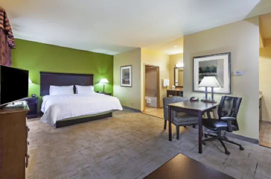 奧瓦索歡朋套房酒店