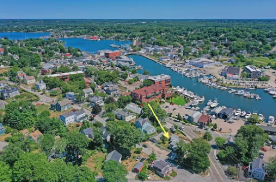 Arden House DT Mystic 3BR Lux Family Getaway