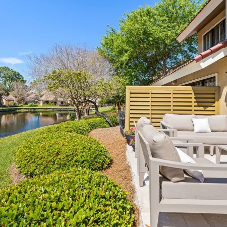 "Beachwalk Landing" Perfect in Every Way!  Includes Cart for Your Stay
