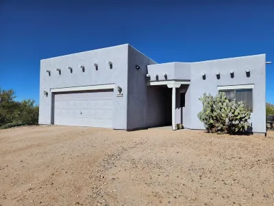 Discounted Summer Rates 3 Bd 2 ba Home on 2 Acres Views Near Desert Museum