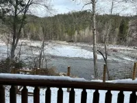 Cozy Log Cabin with private access to the Trinity River! Hotels in Trinity County
