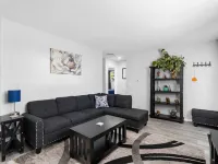 Remodeled 3 bedroom/ 2 story with AC Hotels in Olympia
