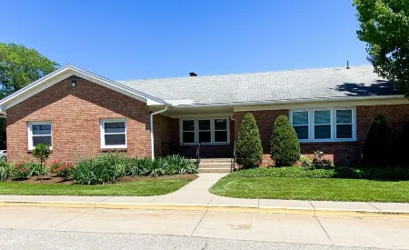 Home Suite Home- Charming 3 BR 2B Home, Located in Erie- Presque Isle 1 Mile