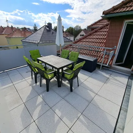 Geräumige Ferienwohnung "dresdner Stadt-terrasse" für 5 Erw., Kinder Willkommen