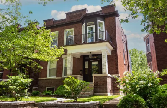 Remodeled Tower Grove Park gem Отели рядом с достопримечательностью «Юго-Запад Сити Дог Парк»