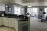 Bayfront Family Friendly 2BR on a Marina - Great Location & Beautiful Views!