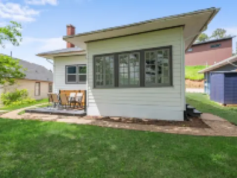 Beautiful Modern/Rustic Cottage in the heart of Lead!!! Hotels in Lead