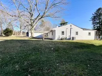 NEW! Private Home in Portage Lakes! Close to everything! Hotels in Coventry Township