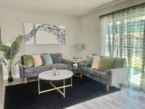 Moonlight Cinema - 15min to Beach